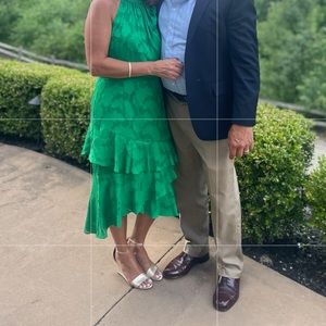 Alex Marie size 10 dress in crisp green. Lined back zipper & long elegant tie.